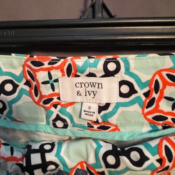 Crown and Ivy shorts women’s  size 8 - Picture 2 of 6